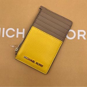 Michael Kors Jet Set Travel MD TZ Card Case Wallet